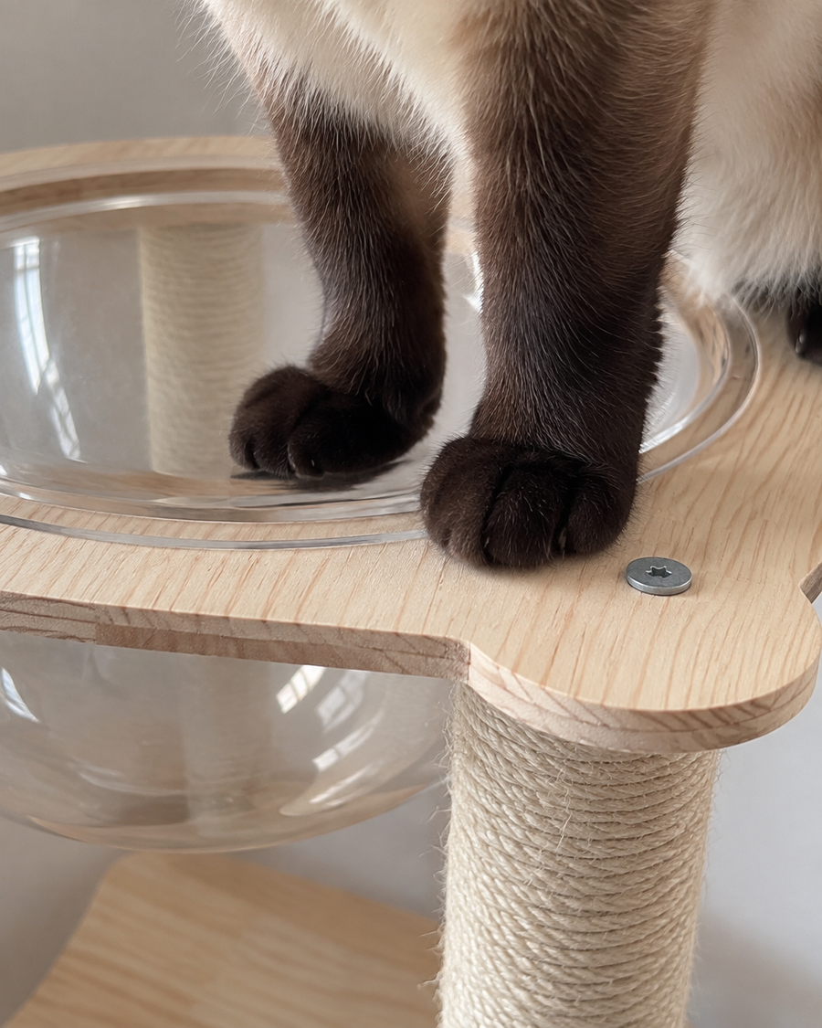 Il va s'effondrer sous le poids du chat. · Beige — arbre a chat minimaliste