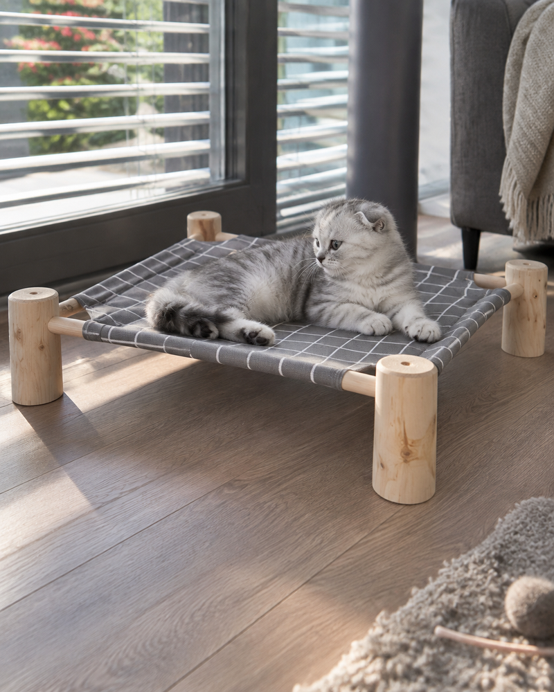 Ça bascule. · CW005-1 — lit pour chat sur pied